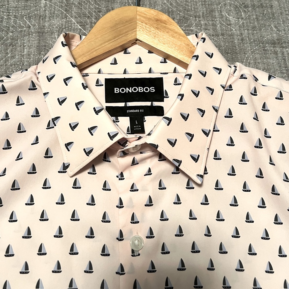 Bonobos Men's Tech Fit Short Sleeve Pink Sailboat Print Shirt L